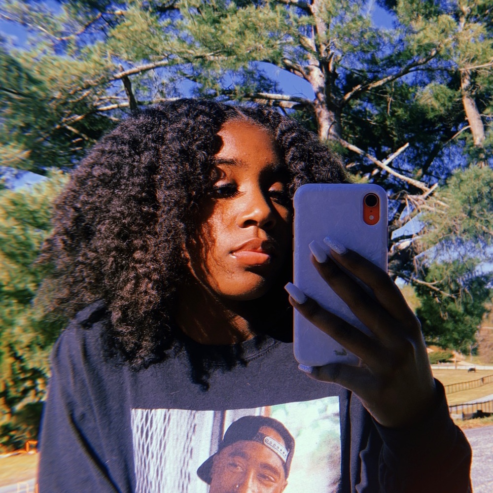 Meet your Posher, Makayla